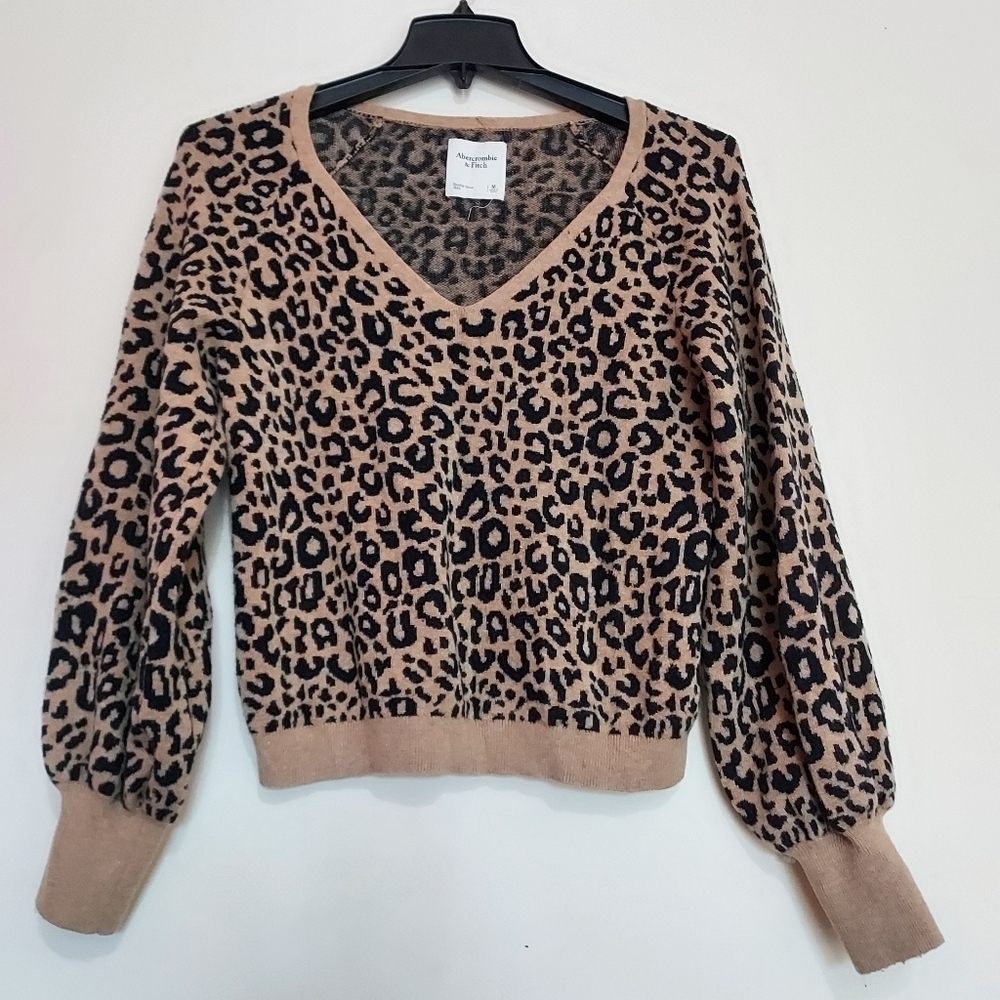 Abercrombie & Fitch Slouch animal print Sweater